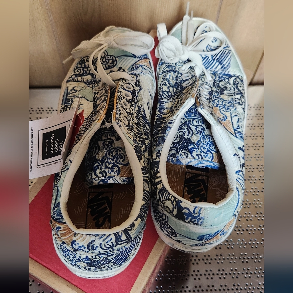 Vans, Vincent VanGogh "old vineyard" - Picture 4 of 7